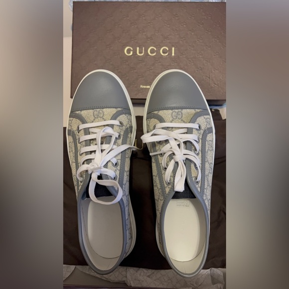 Gucci Sneakers: Tessuto GG Supreme Miro'soft Ecru Grigio Sneakers - Picture 2 of 7